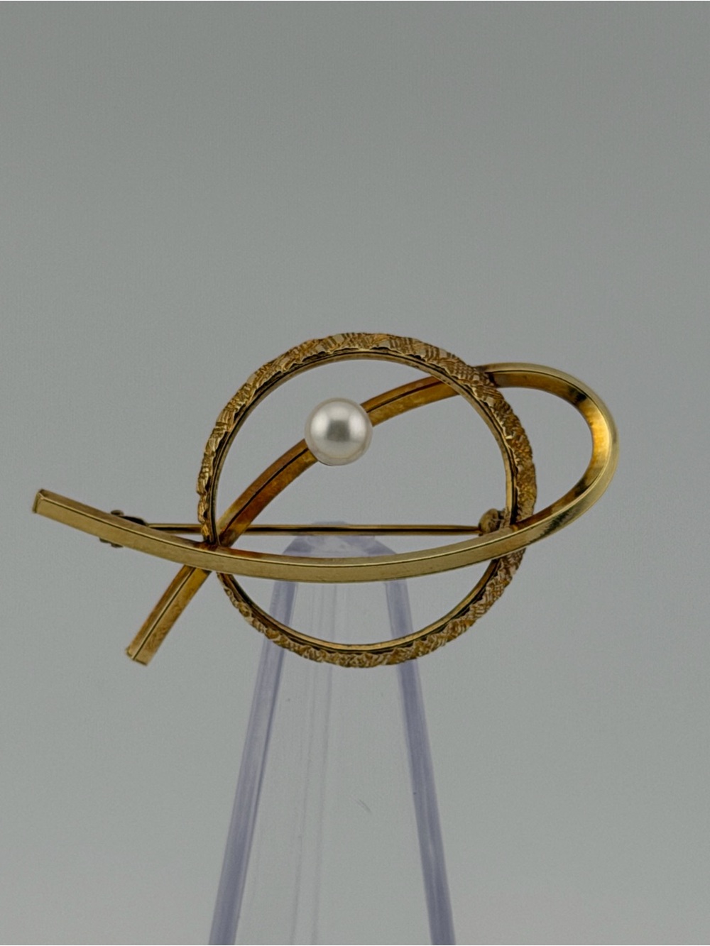 K&L MCM Vintage Gold Pearl Circle Brooch